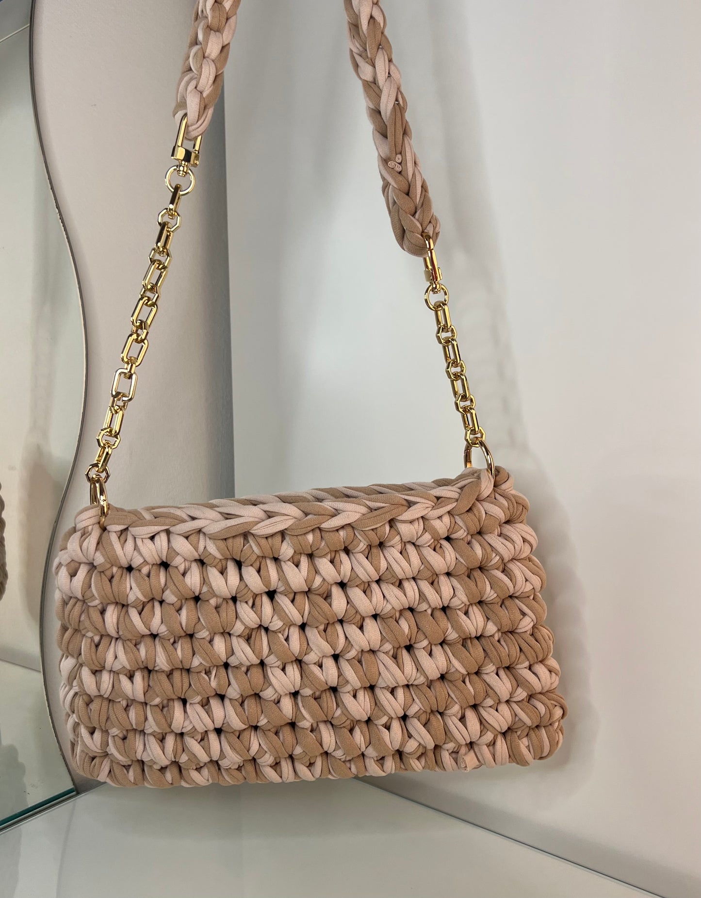 Marea Handbag - Metropolitan Edition