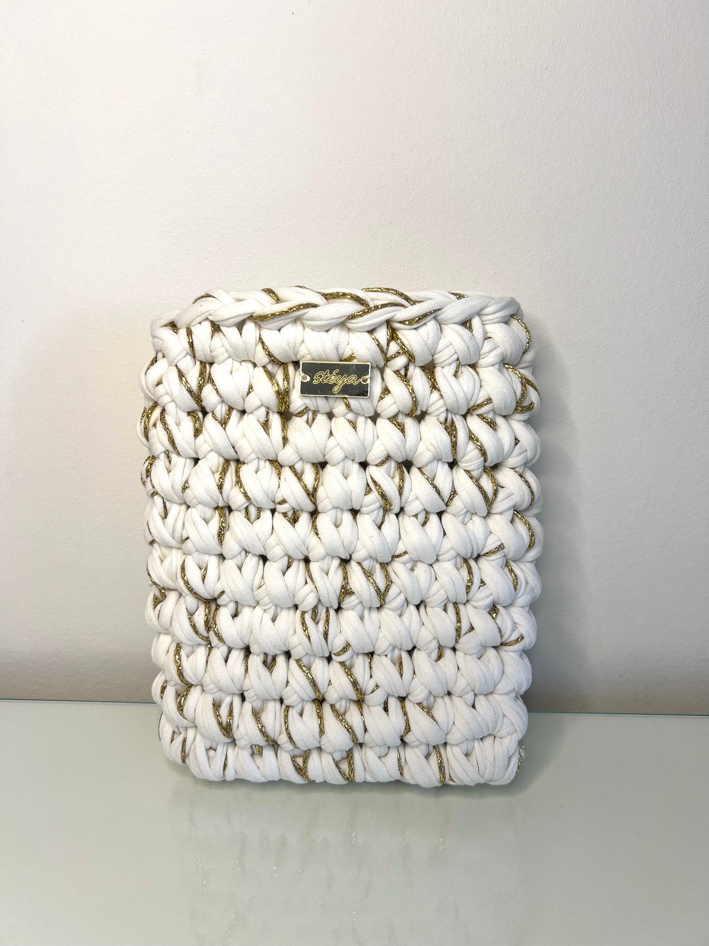 Nerea Book Case
