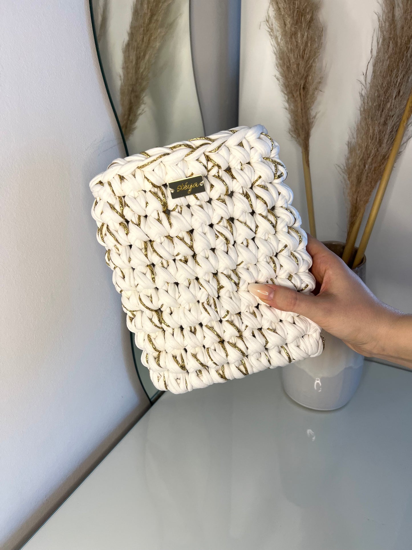 Nerea Book Case